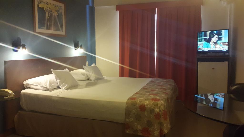 Hotel Amalfi Asuncion Bagian luar foto